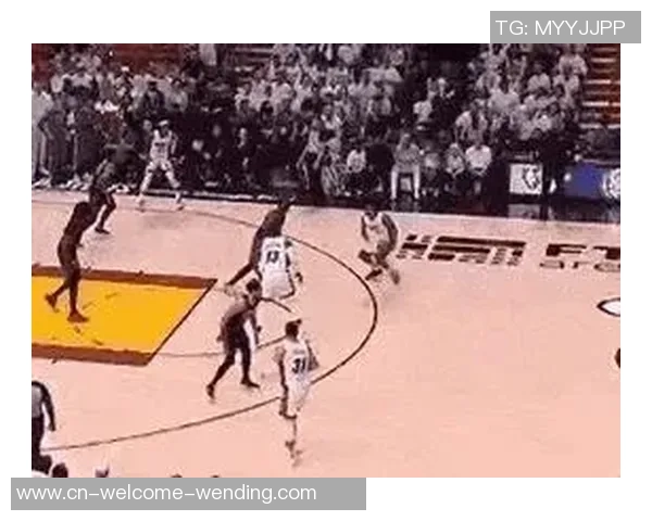 布朗回应直播争议：仍会持续直播 但篮球永远是第一位